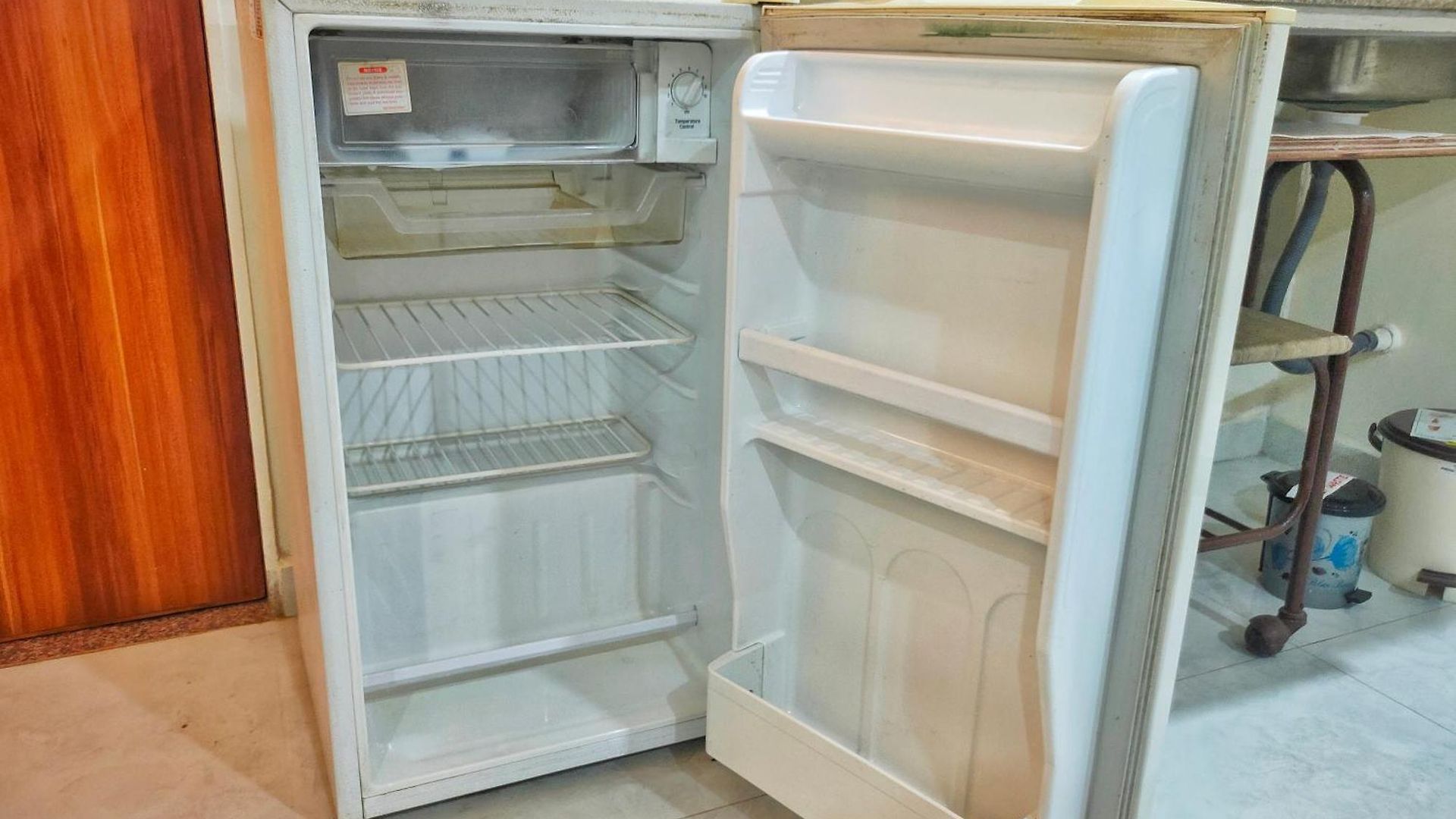 Homestay Ebony - Ac, Kitchenette, Ensuite, Independent