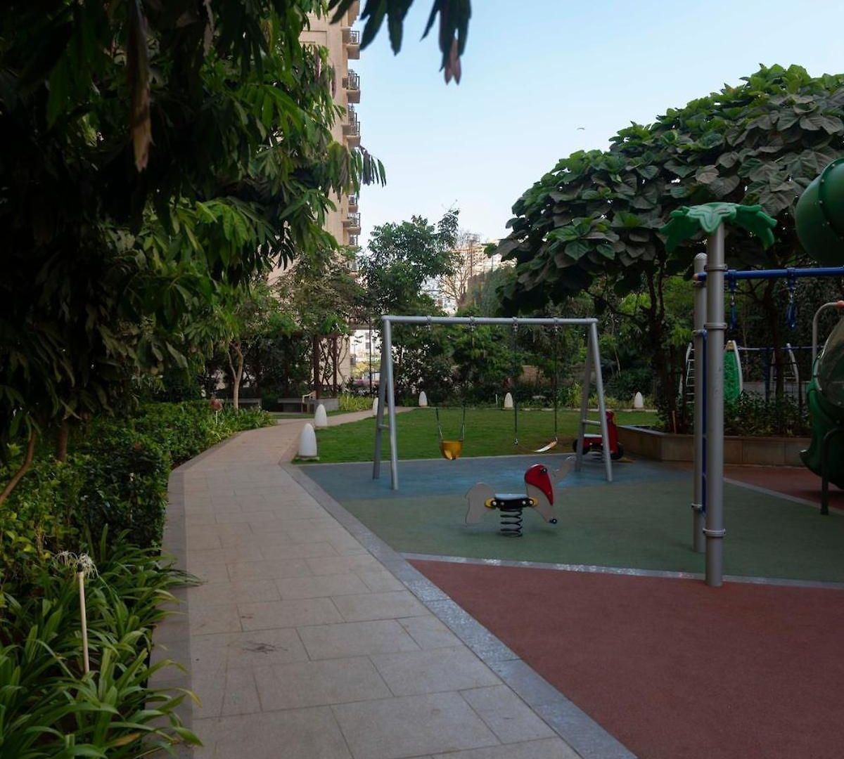 Graceful, Vivid 1bhk In Hiranandani Powai *
