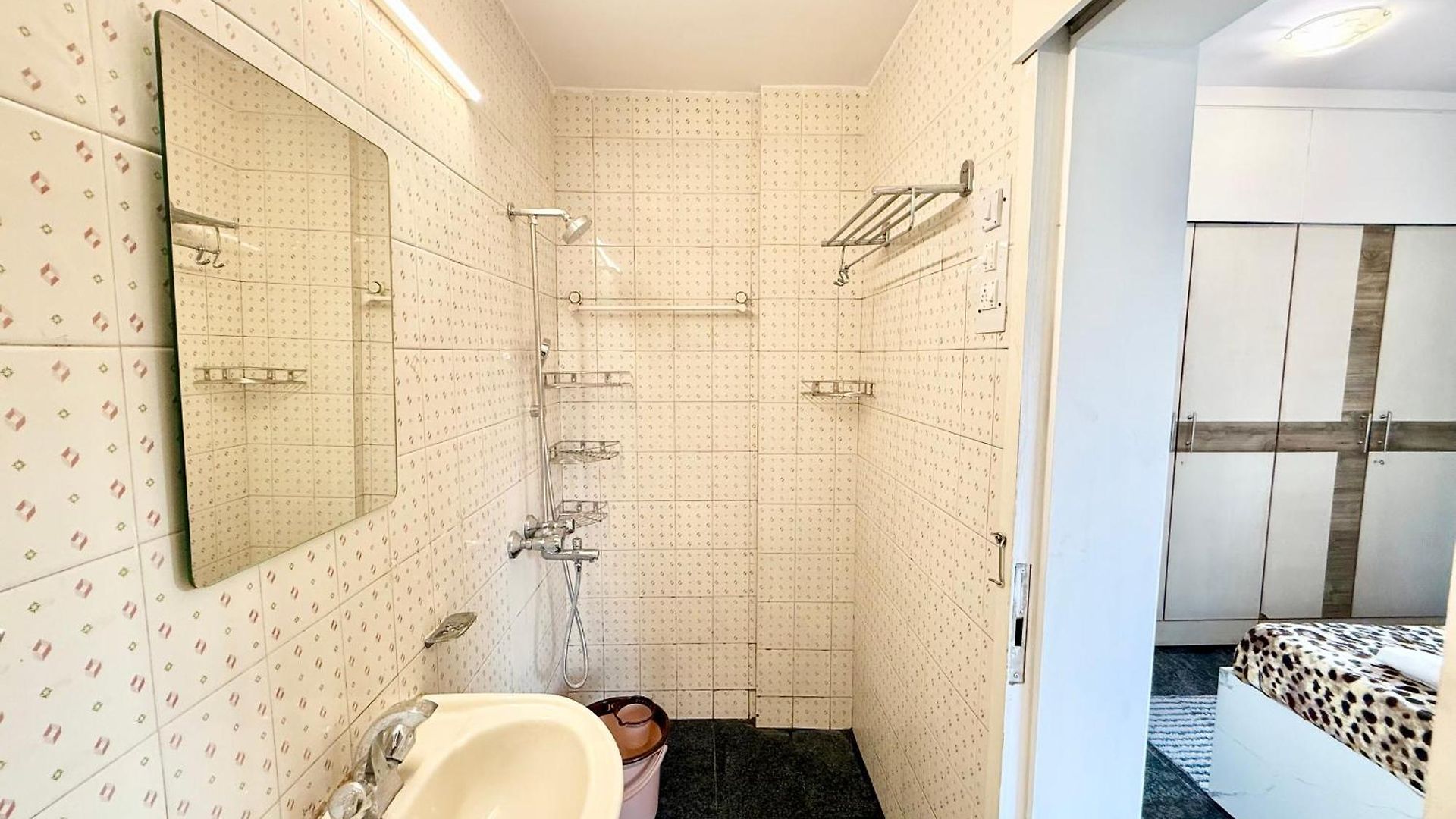 Apartment Yepplo Service - Mumbai- Private Kitchen & Daily Housekeeping Service