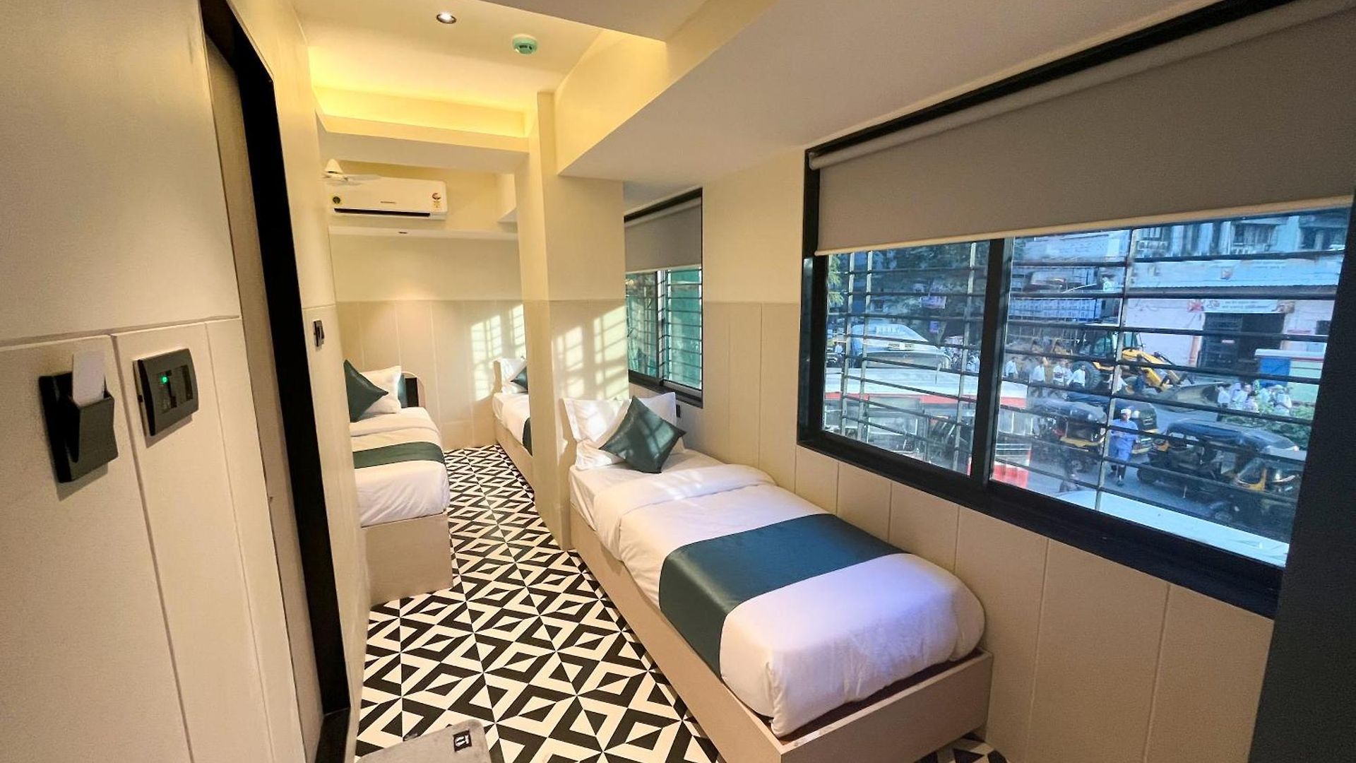 Bandra Hotel 3*