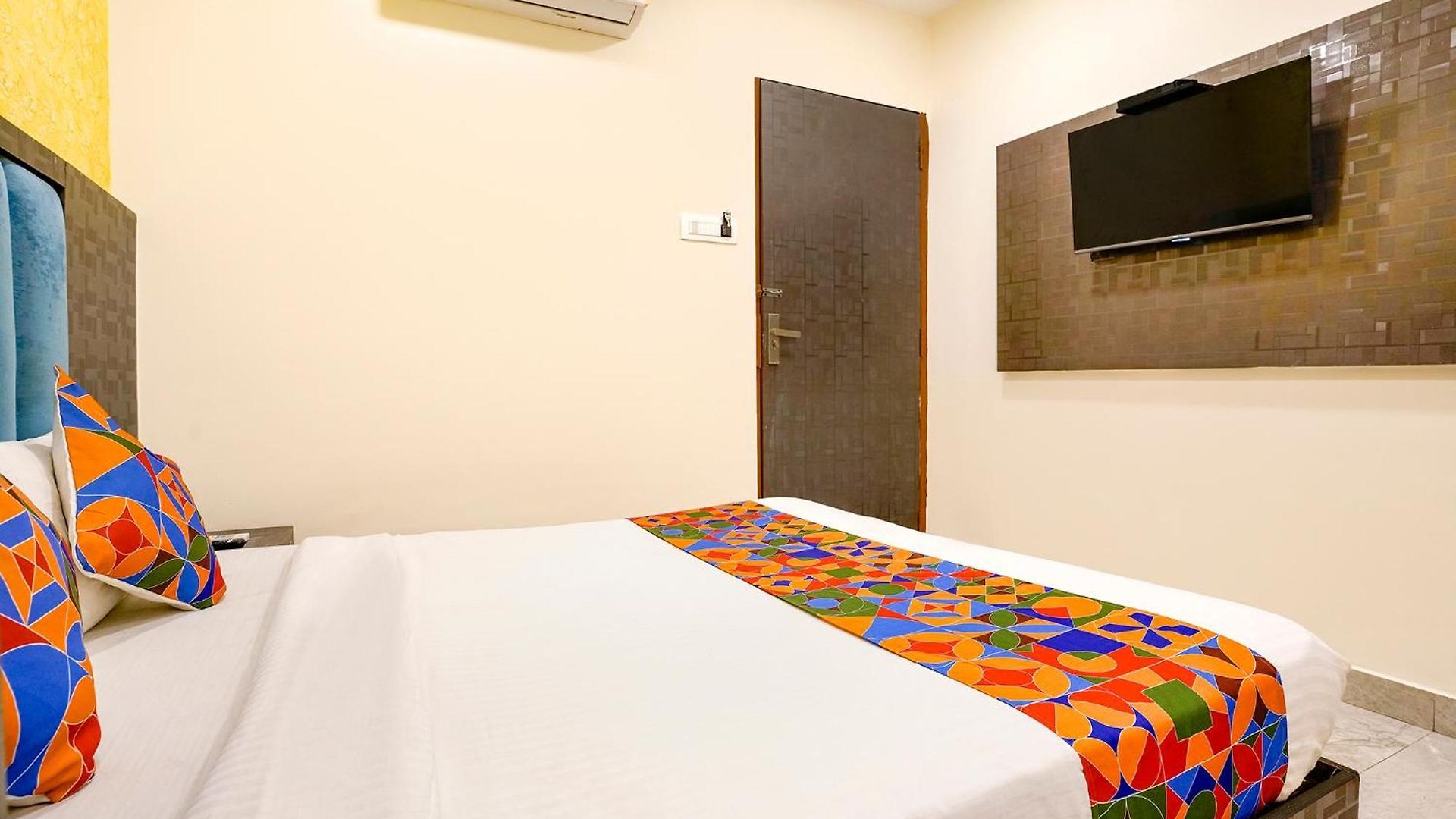 Hotel Via Priceless Mumbai