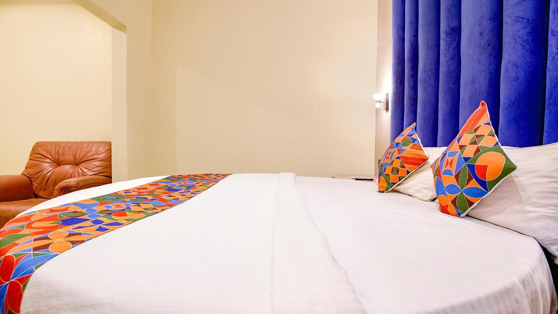 Via Priceless Hotel 3*