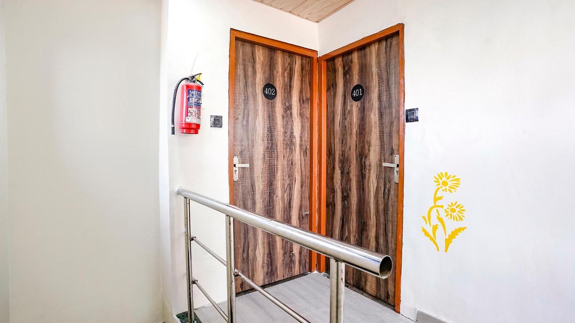 Hotel Via Priceless 3*