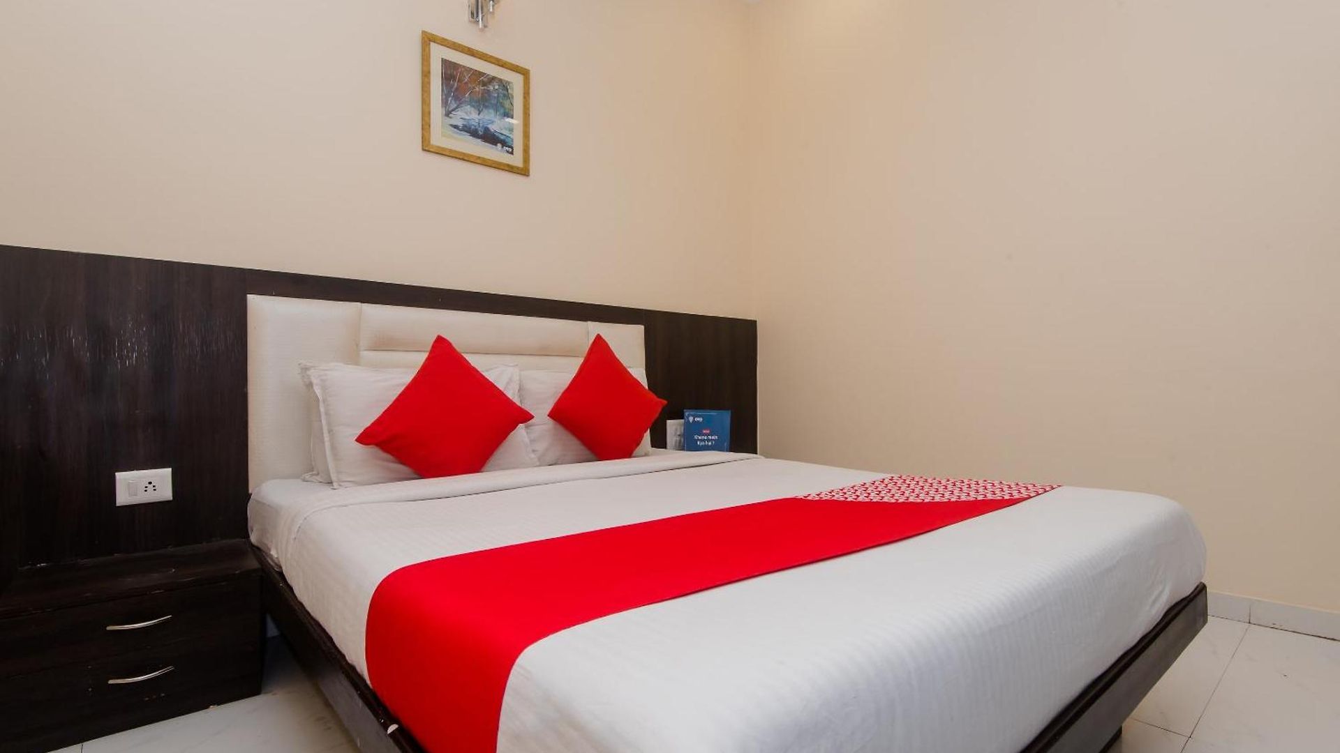 O Alfa Grand Near Chhatrapati Shivaji International Airport Hotel 3*