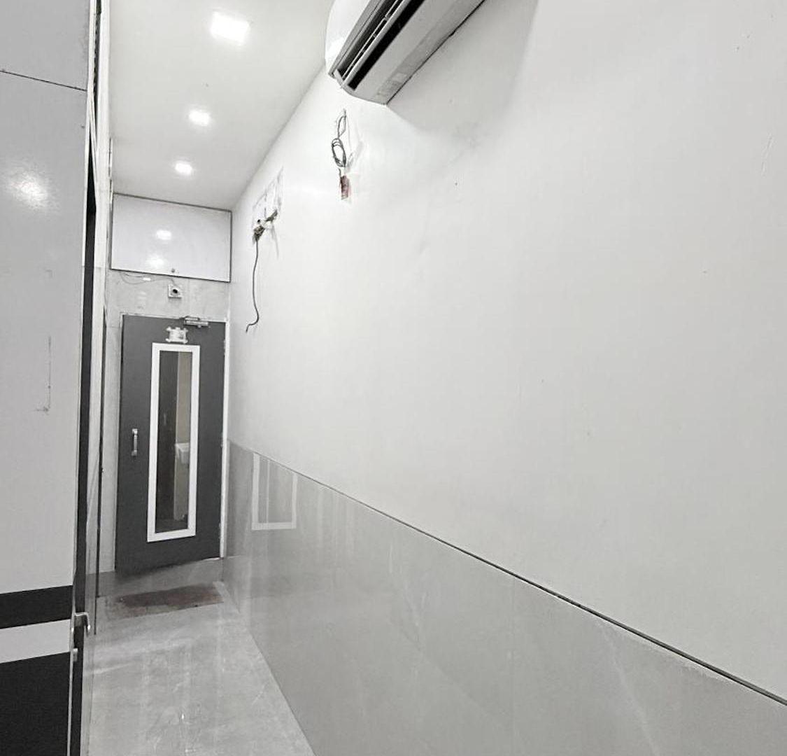 O C E A N T-2 Capsule hotel Mumbai