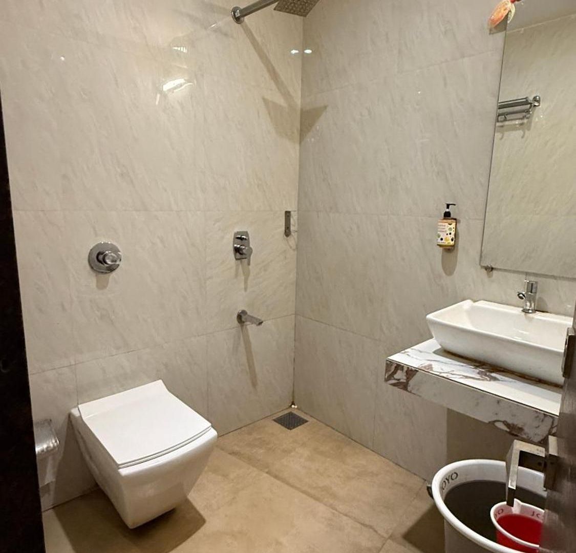 M E R I T O N T-2 Hotel 3*