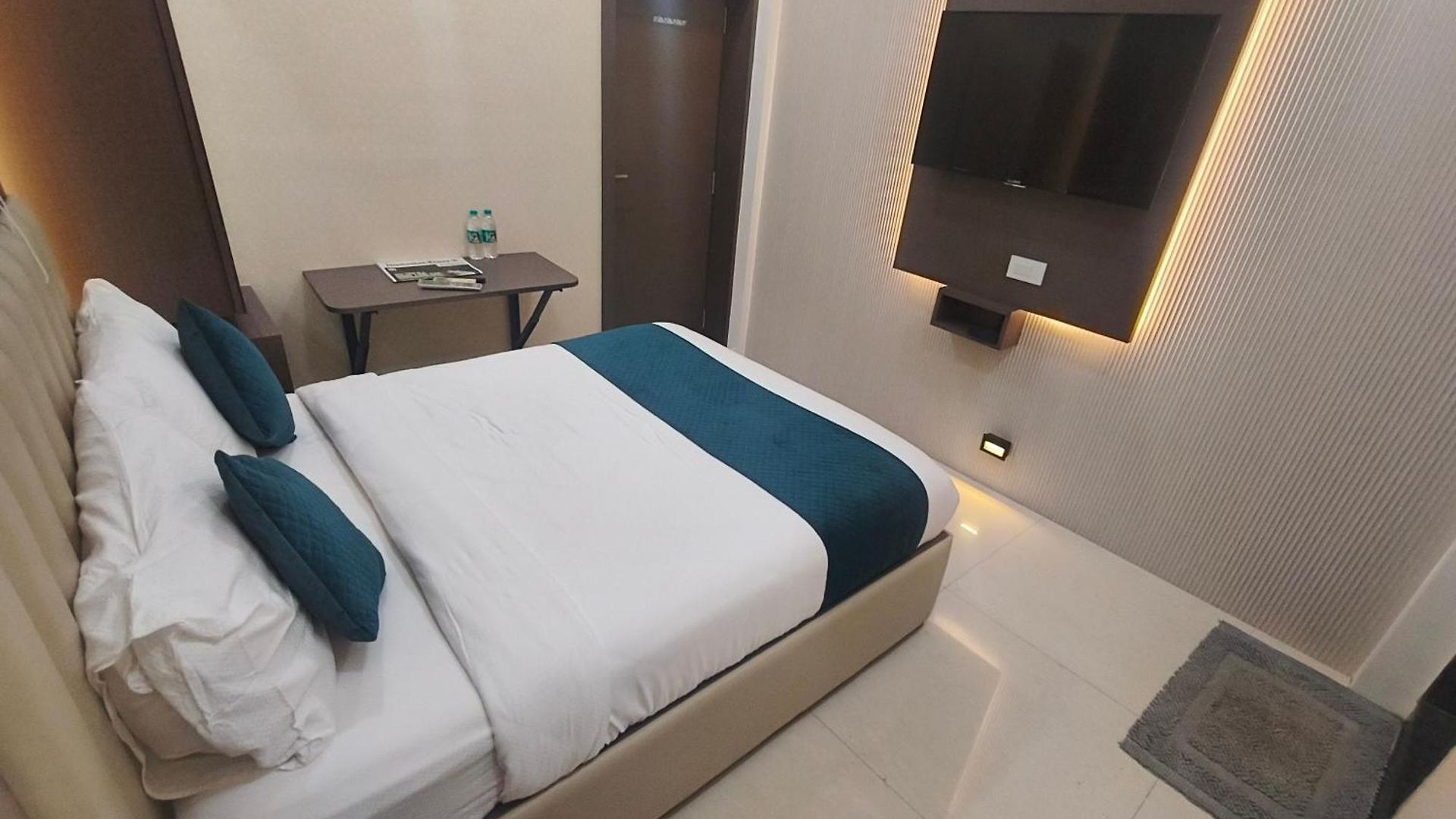 Triton Sion - Near Us Embassy - Near Bkc Mumbai