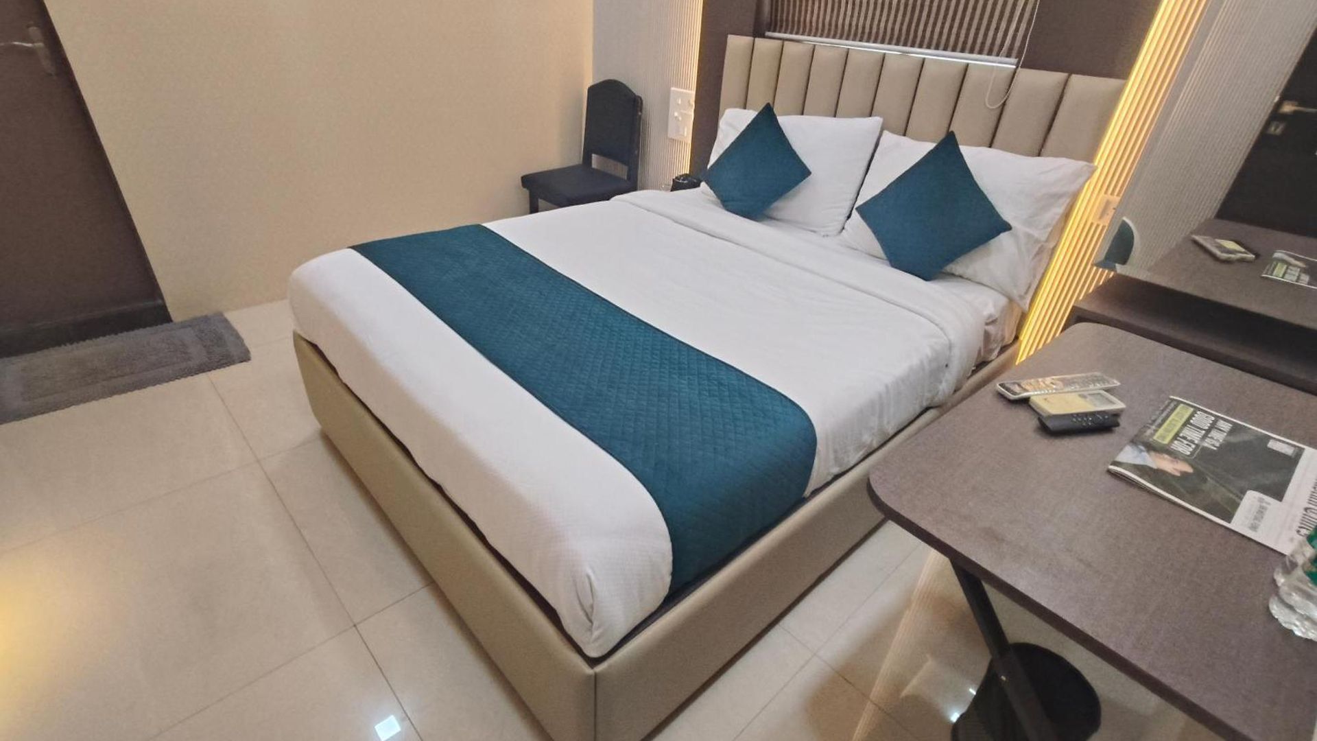 Triton Sion - Near Us Embassy - Near Bkc Hotel Mumbai