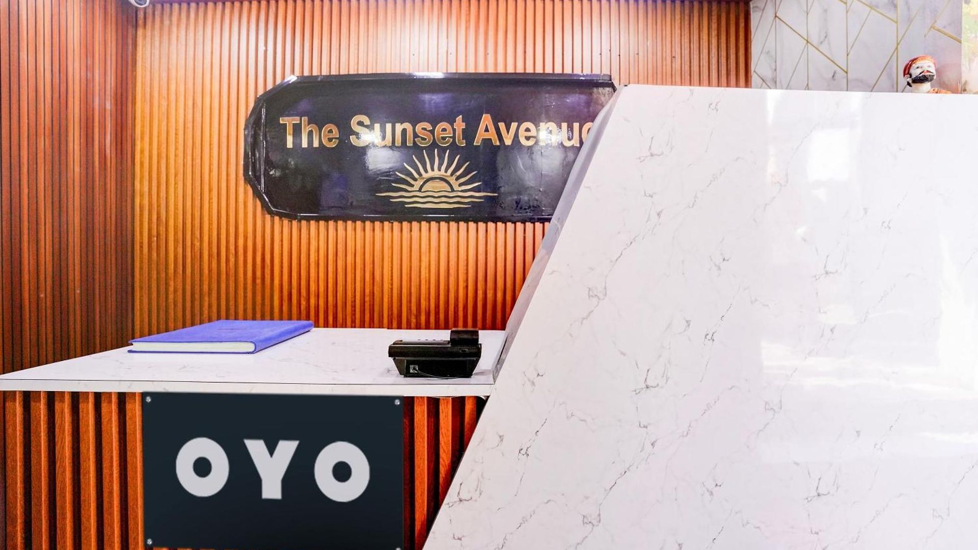 O Sunset Avenue *