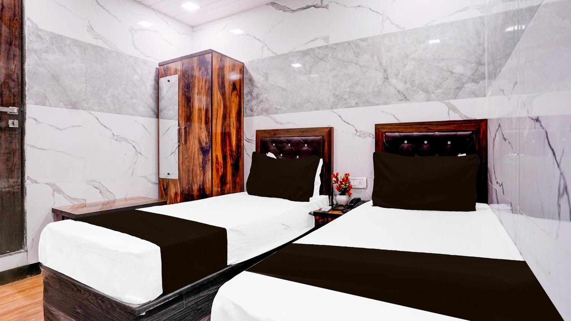 O Sunset Avenue Hotel *