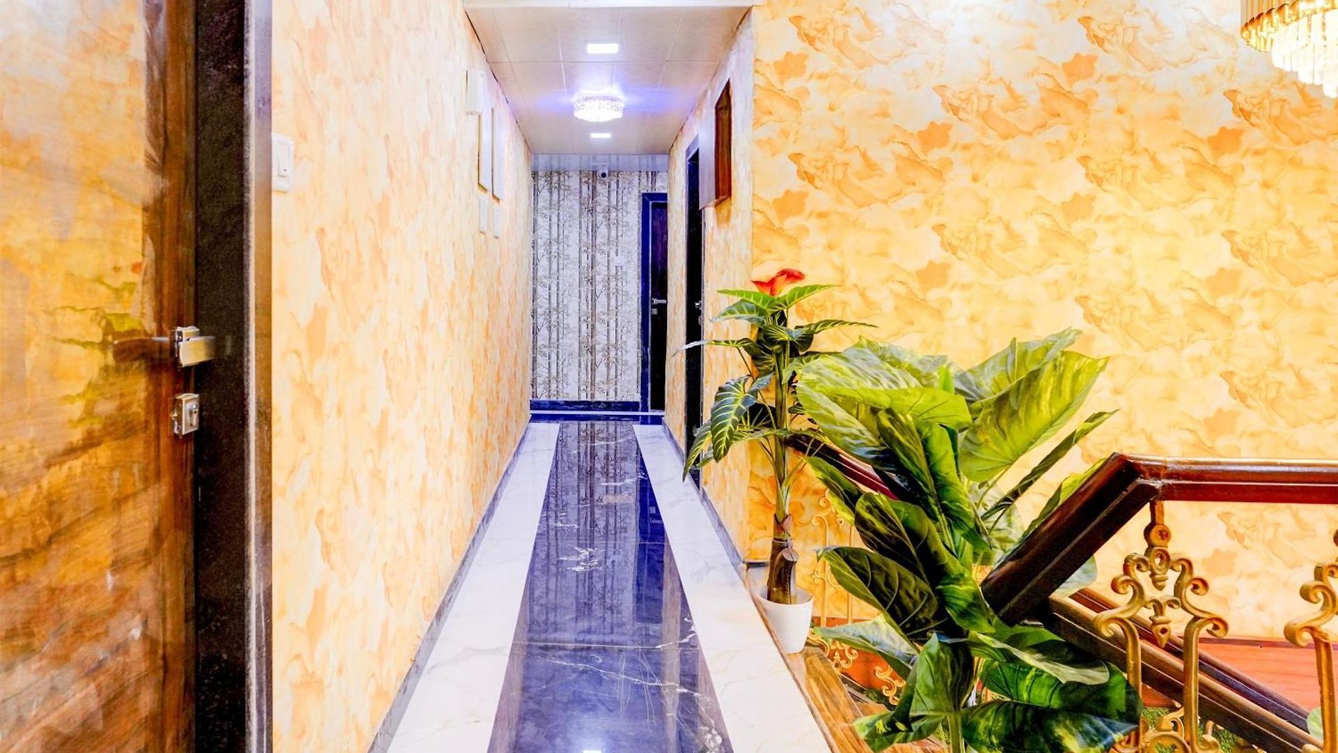 O Sunset Avenue Hotel *