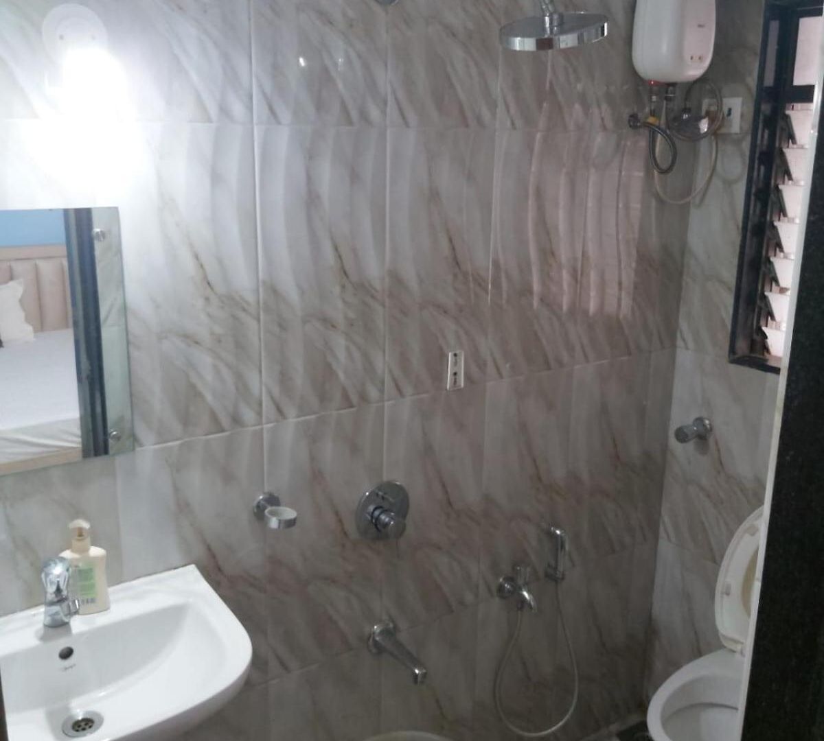 Apartment Luxury In Bandra Mumbai