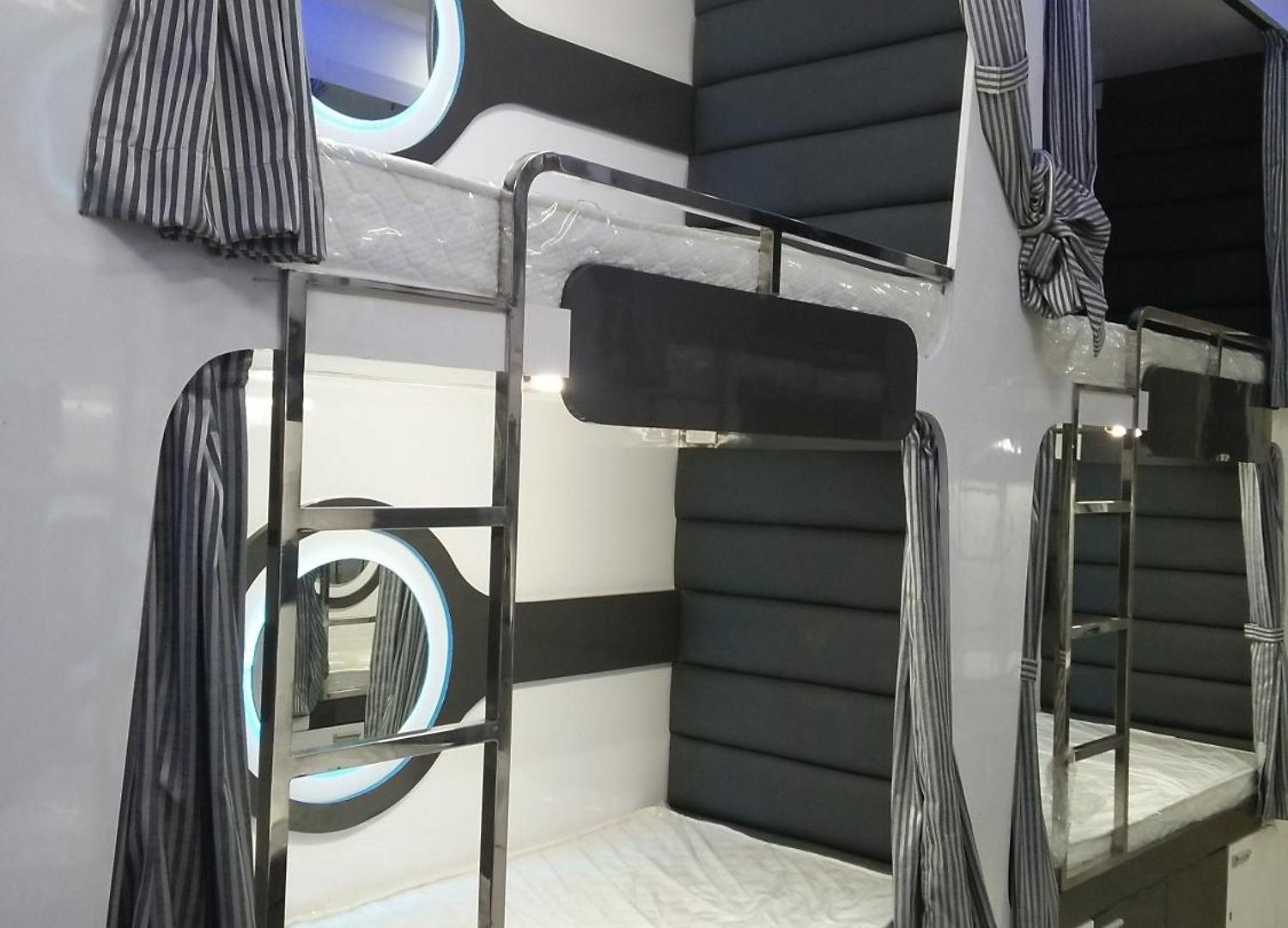 O C E A N T-2 Capsule hotel Mumbai