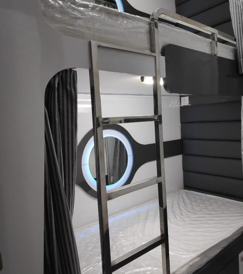 O C E A N T-2 Capsule hotel *
