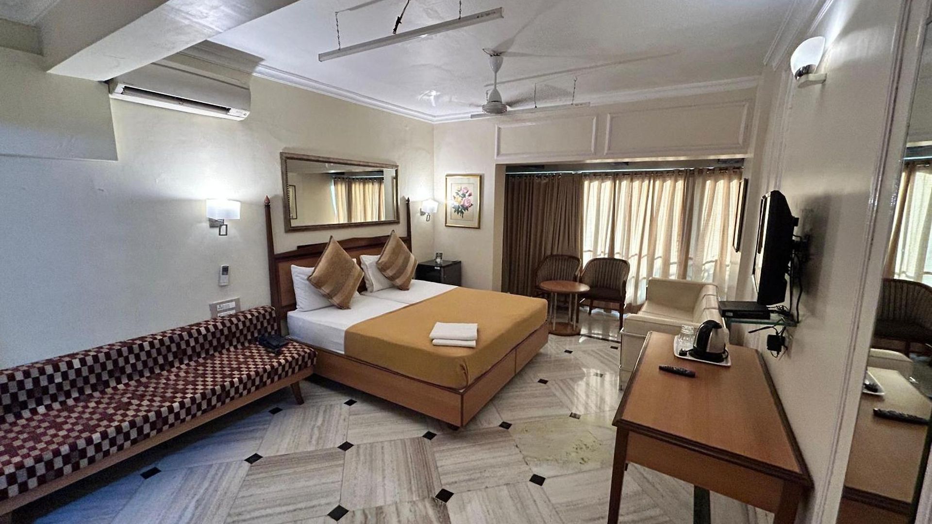Royal Park Hotel