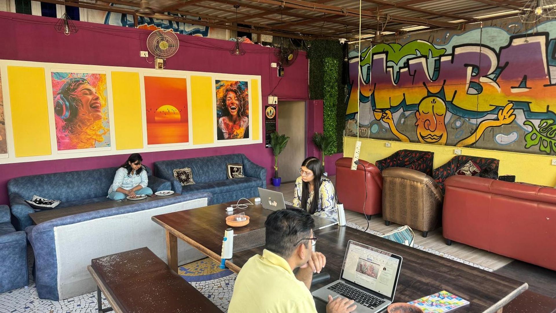 Backpackers Villa Mumbai Hostel