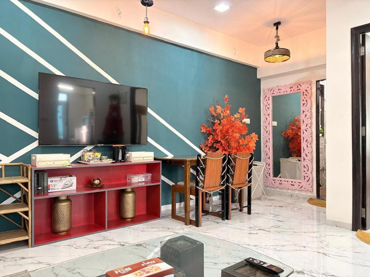 Stunning 1bhk With View View, Bandra West 601 * Mumbai