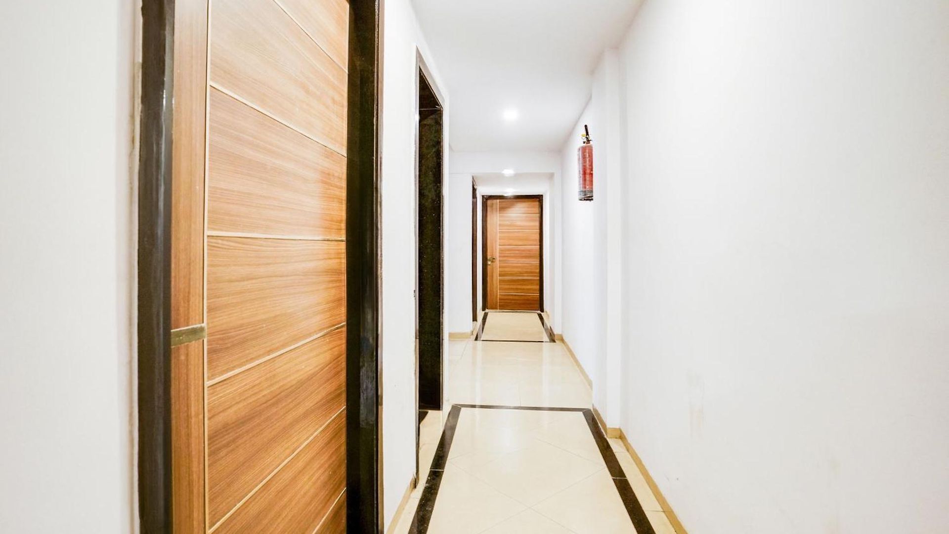 Townhouse Marol Near Airport Hotel