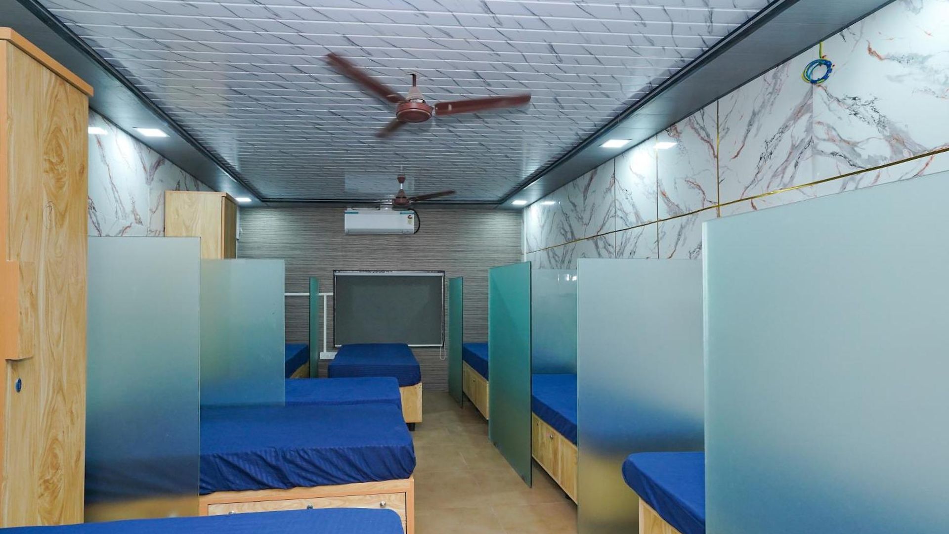 Hostel Zest 1054-andheri West