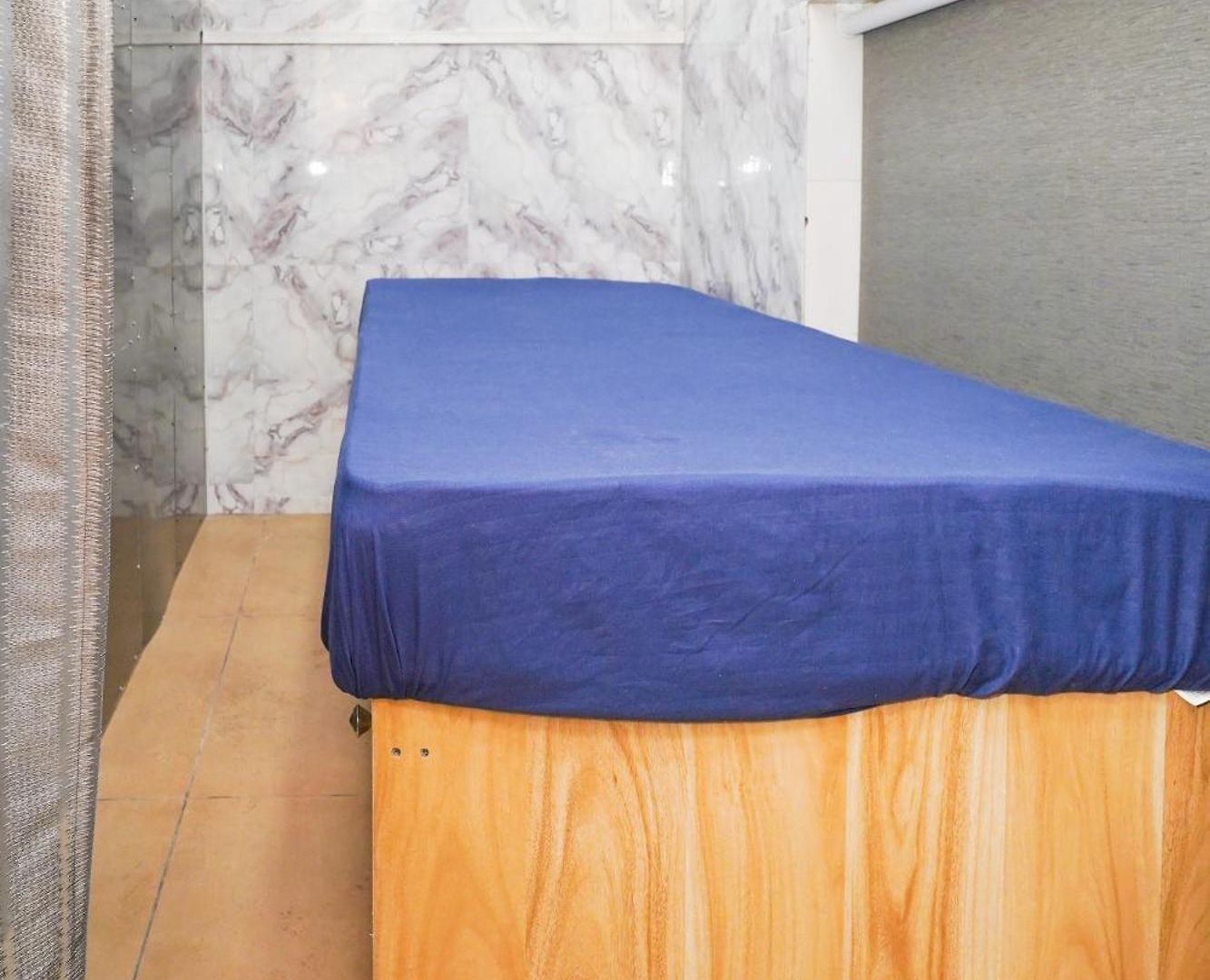 Zest 1054-andheri West Hostel
