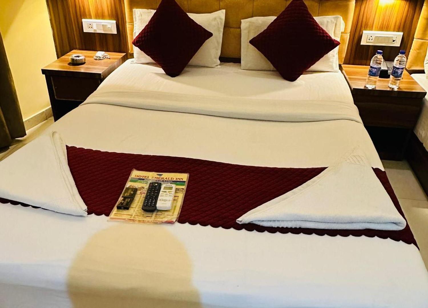 Emerald 3* Mumbai