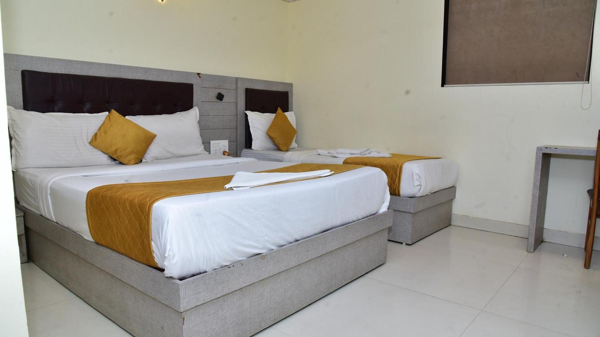 Hotel Embassy