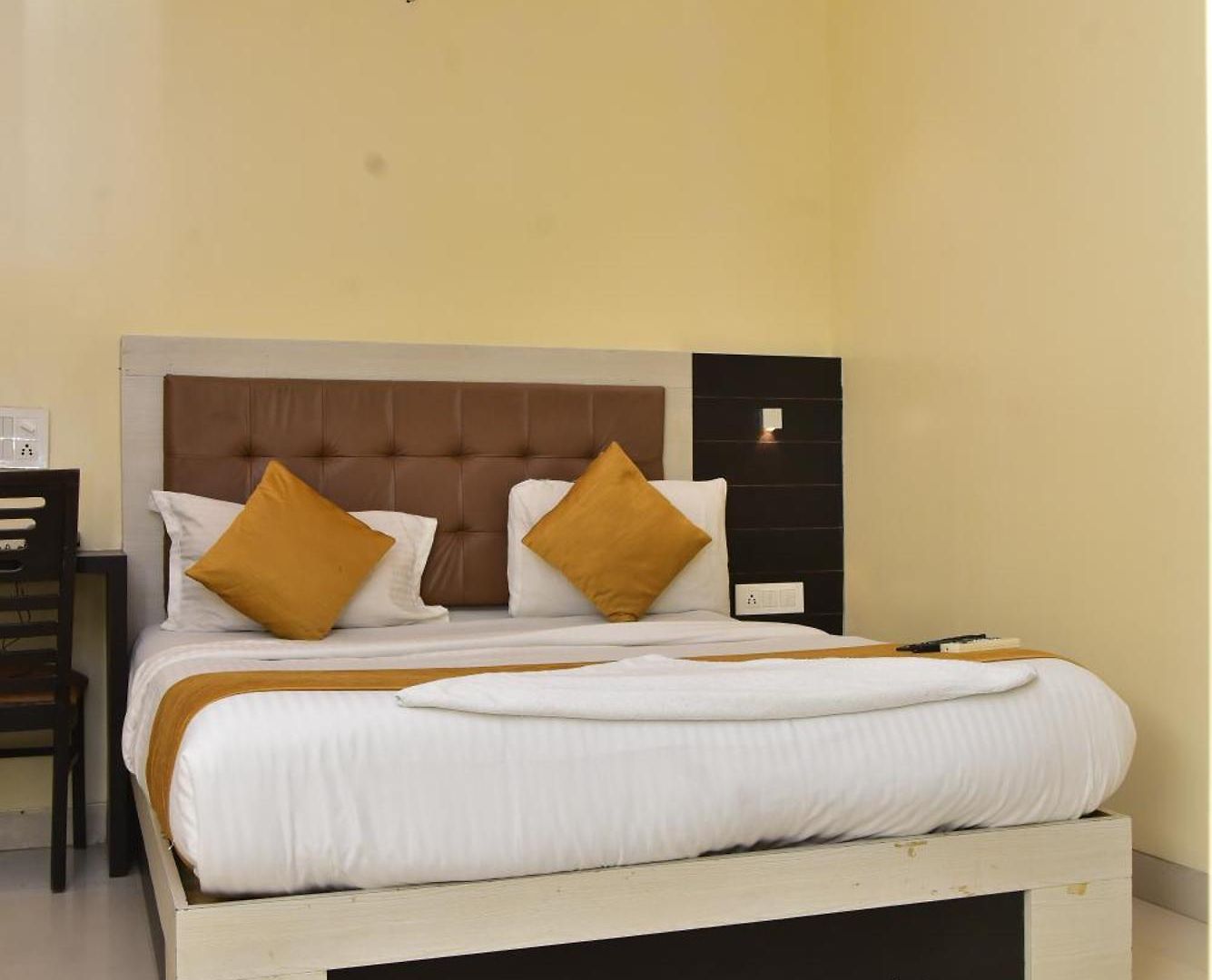 Embassy 3* Mumbai