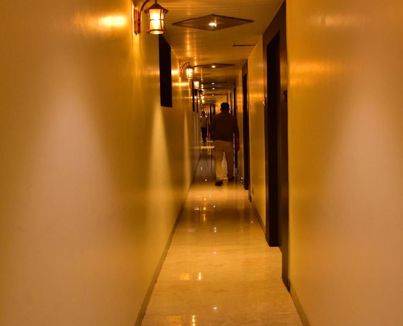 Embassy Hotel 3*