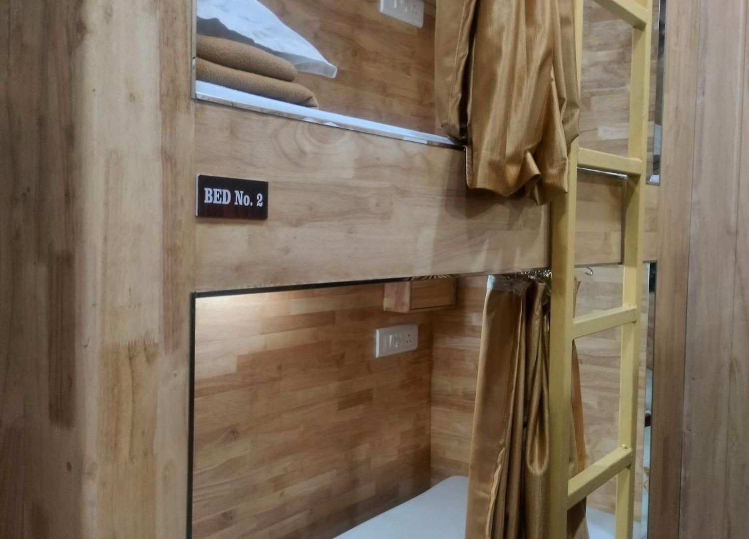 Breeze Bed Space Mumbai