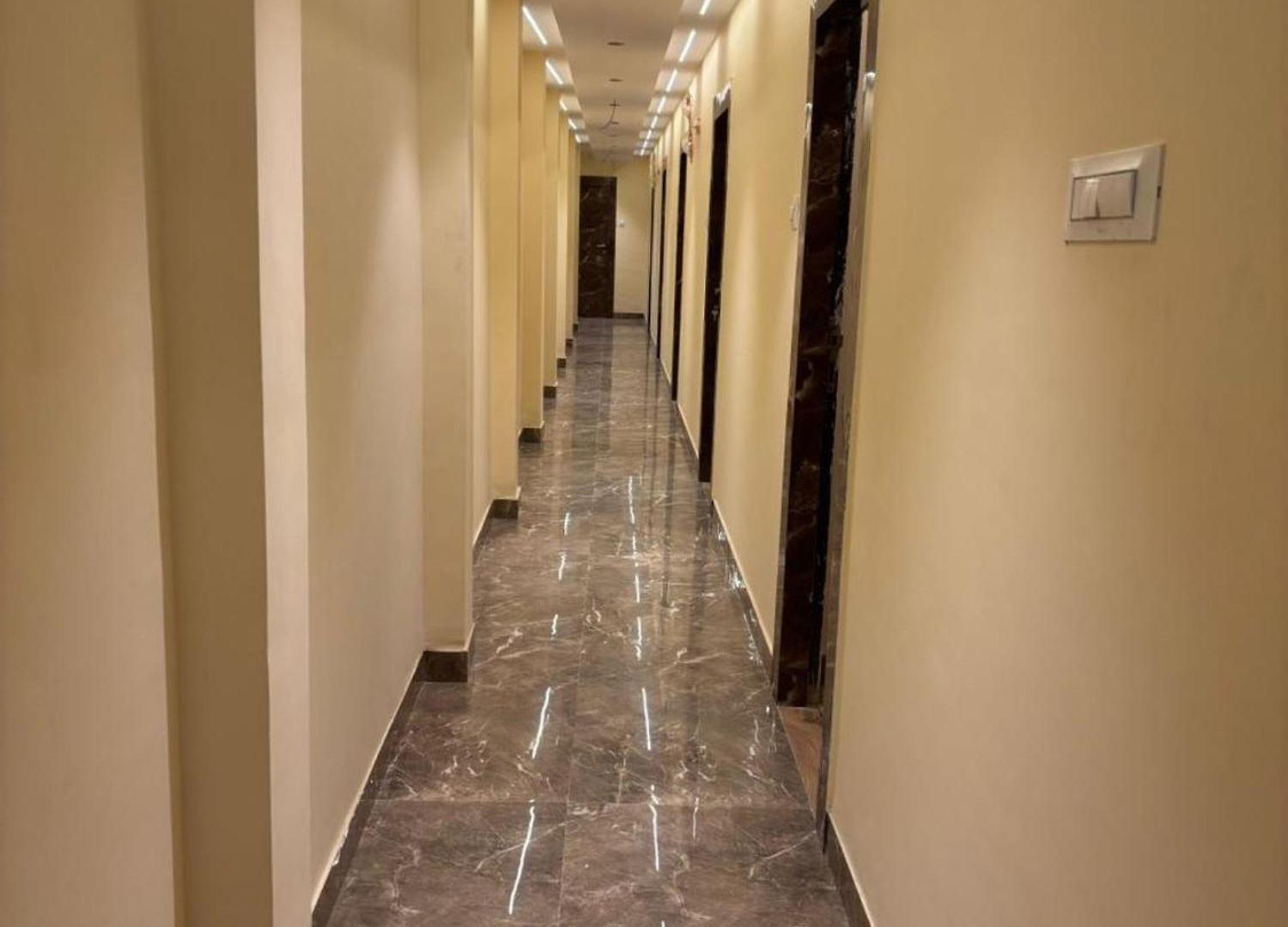 Hotel Crystal Castle Goregaon West Link Road, Mumbai