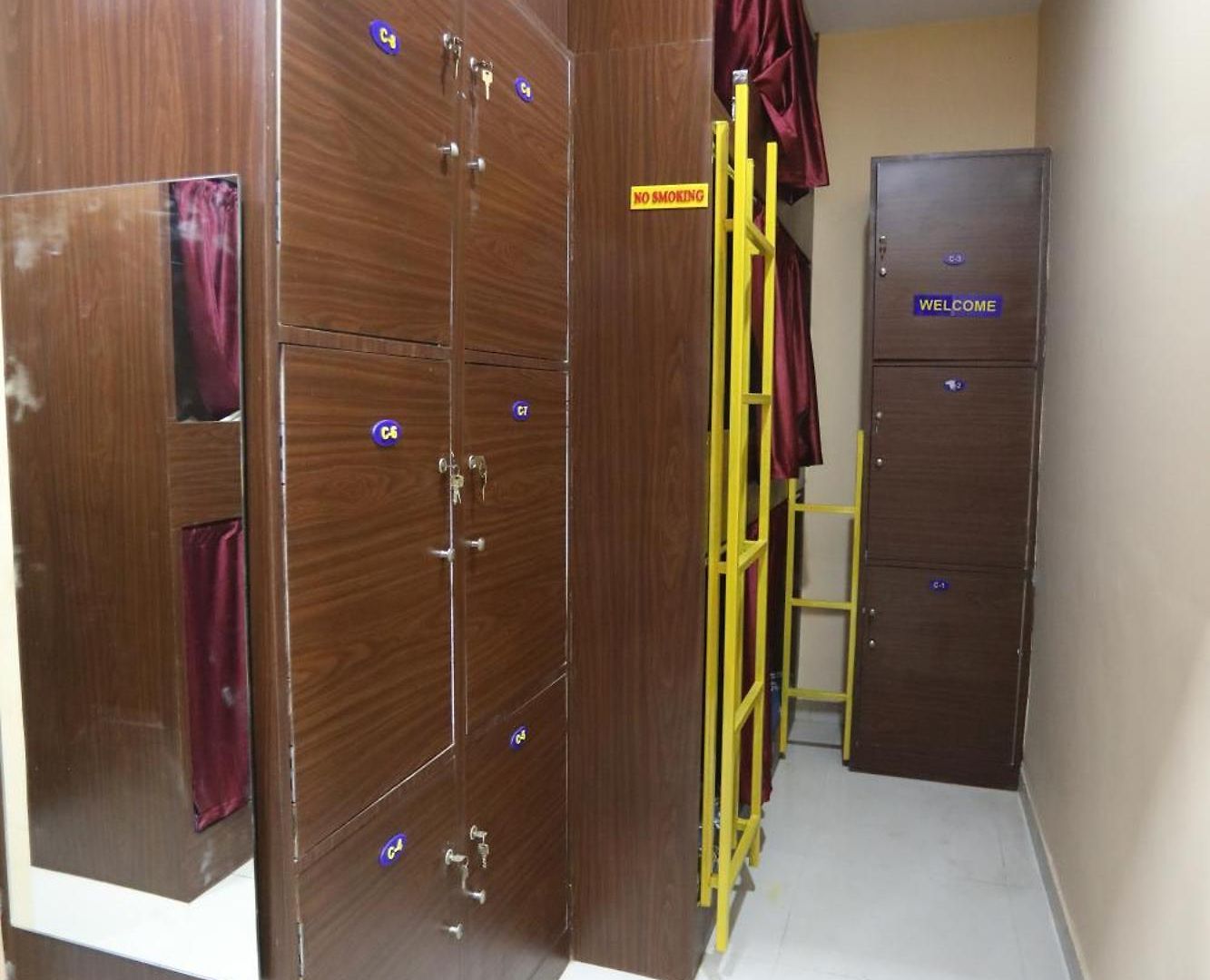 Mango Goregaon & Pg Hostel Mumbai