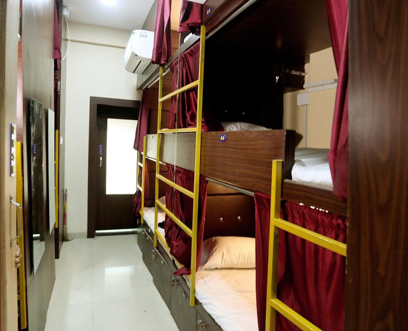 Hostel Mango Goregaon & Pg Mumbai