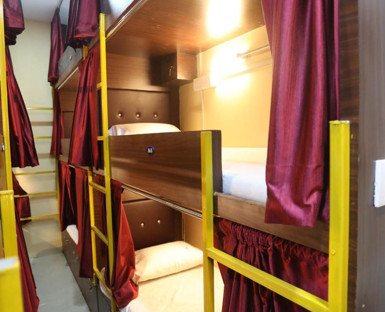 Mango Goregaon & Pg Hostel *