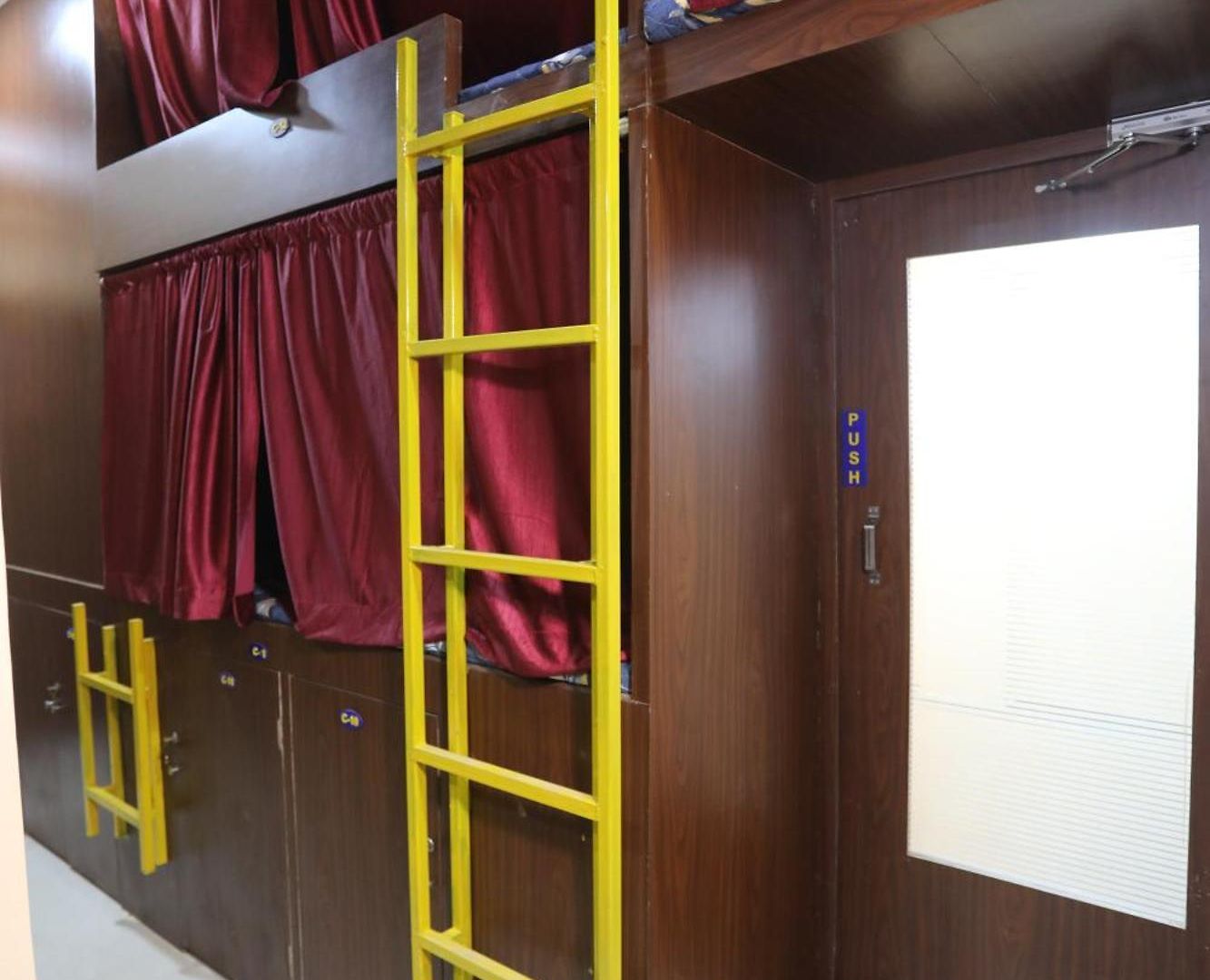 Mango Goregaon & Pg Hostel