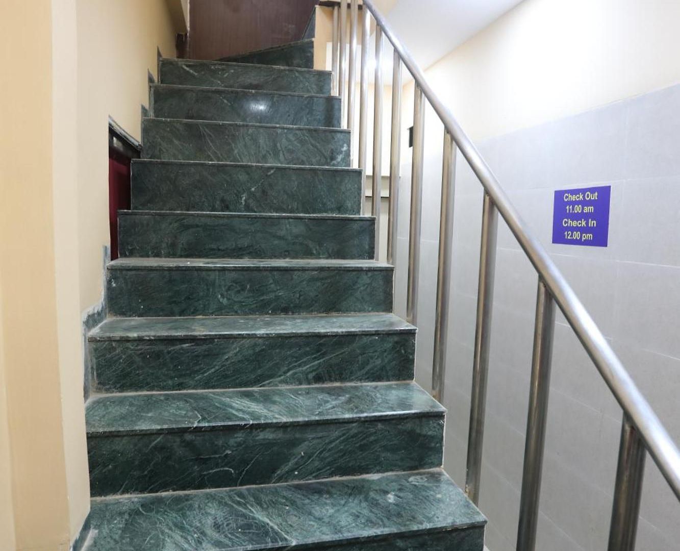 Mango Goregaon & Pg Hostel Mumbai