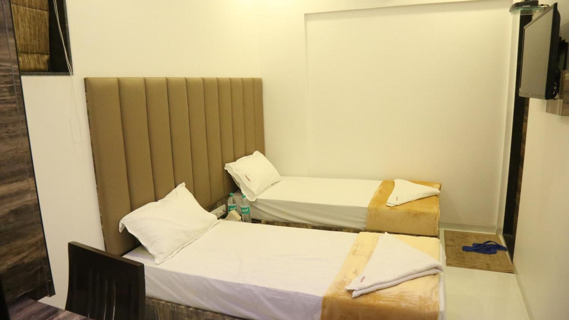 Magnum Airport T-2 Hotel