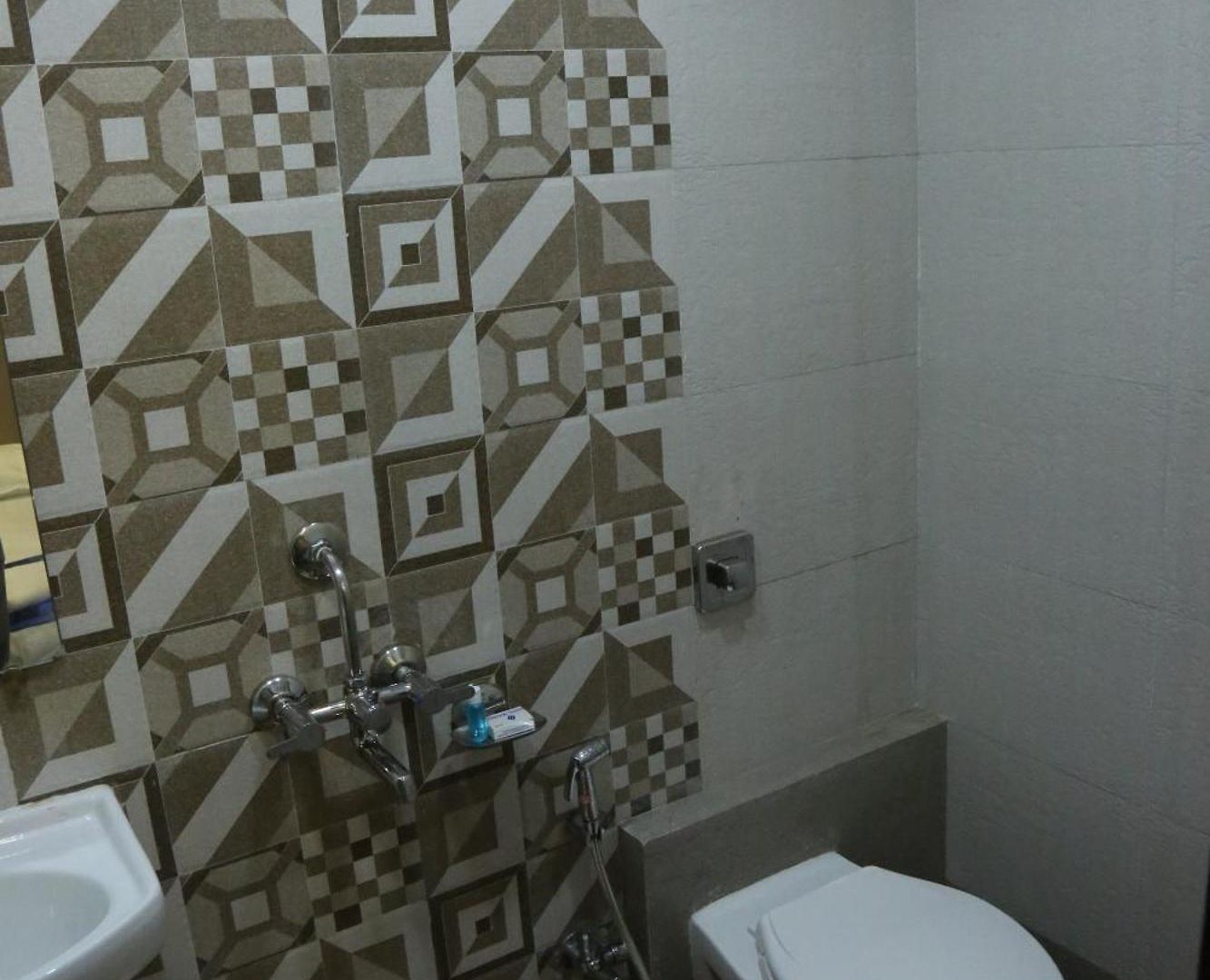 Hotel Magnum Airport T-2