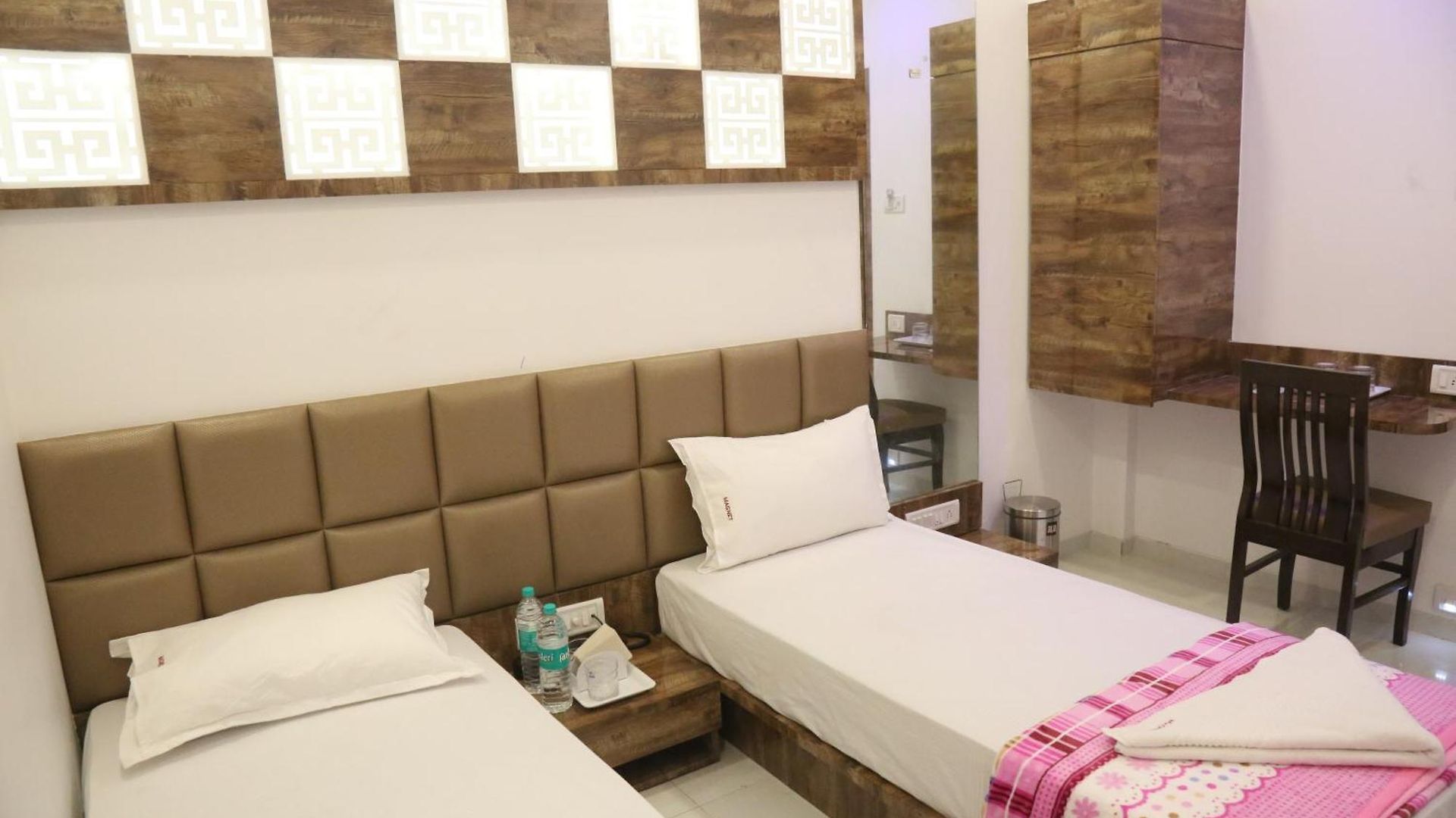 Magnum Airport T-2 Hotel