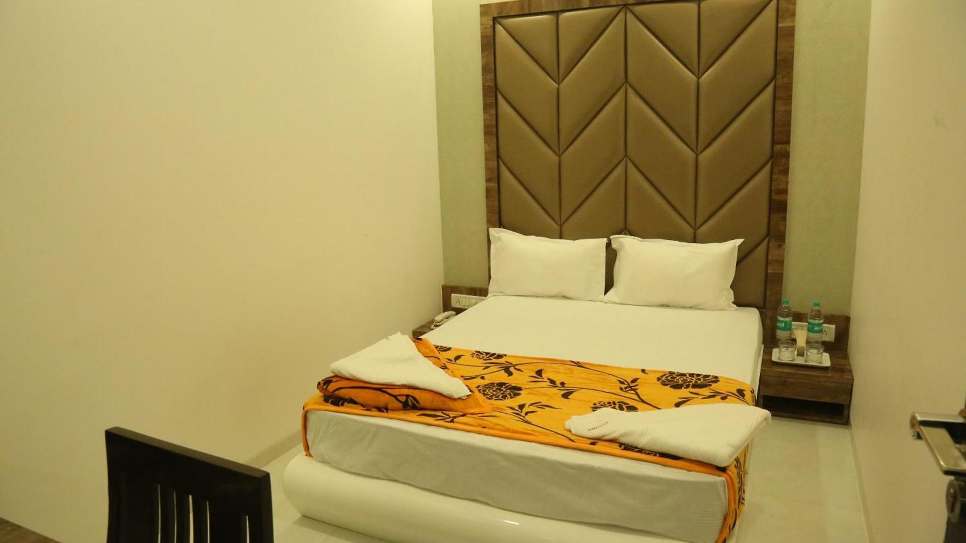 Hotel Magnum Airport T-2