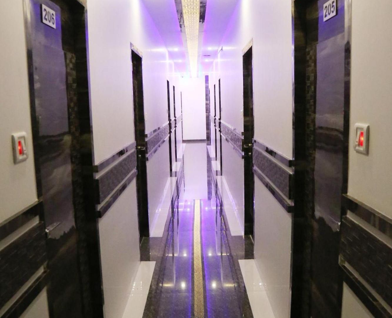 Hotel Magnum Airport T-2