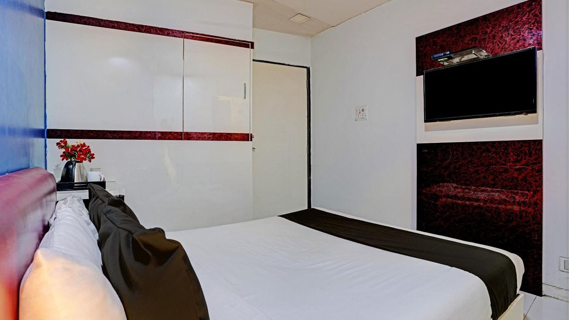 Hotel O Blue Sea Mumbai