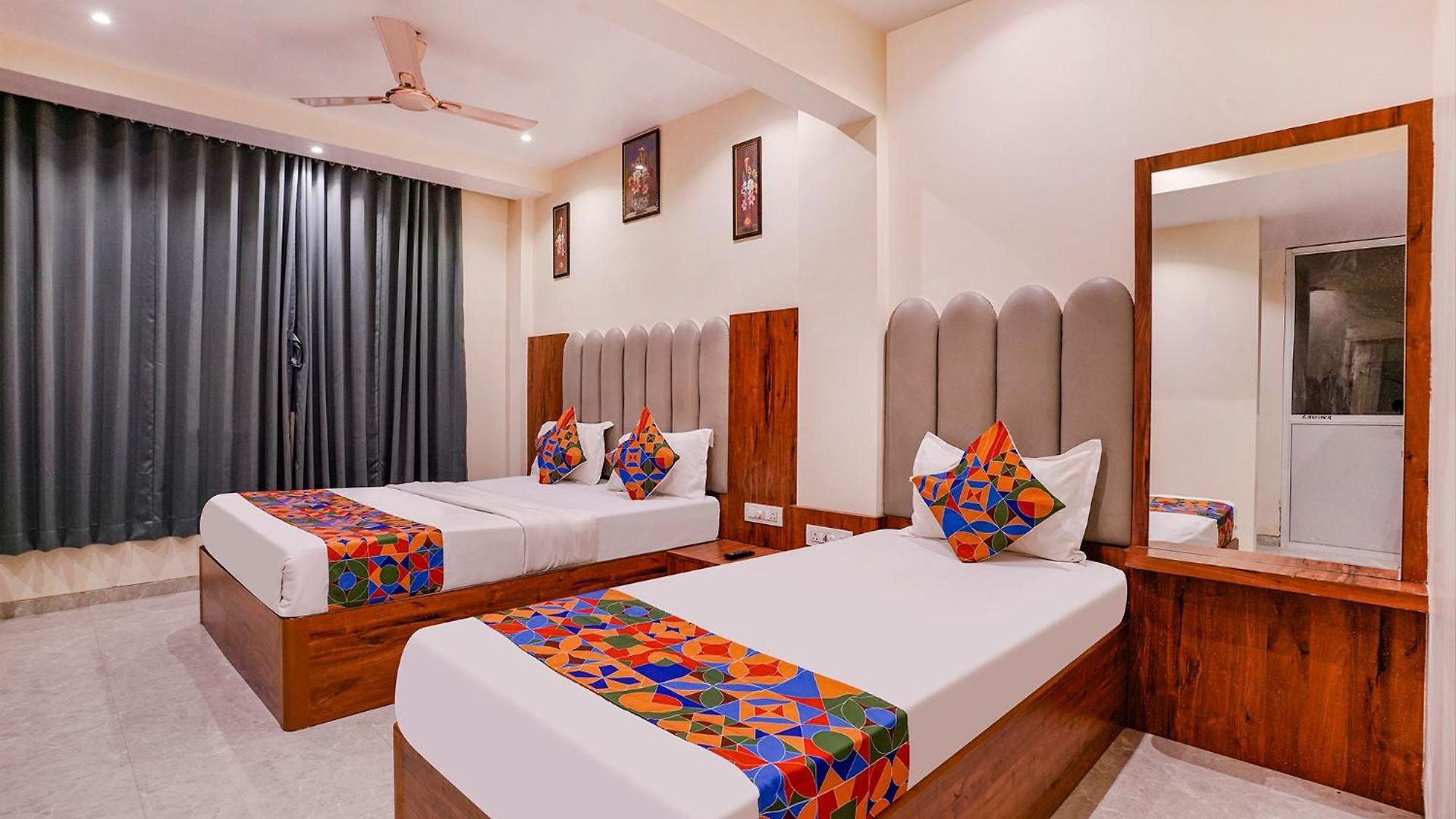 Hotel Fabhotel Utsav Residency 3*