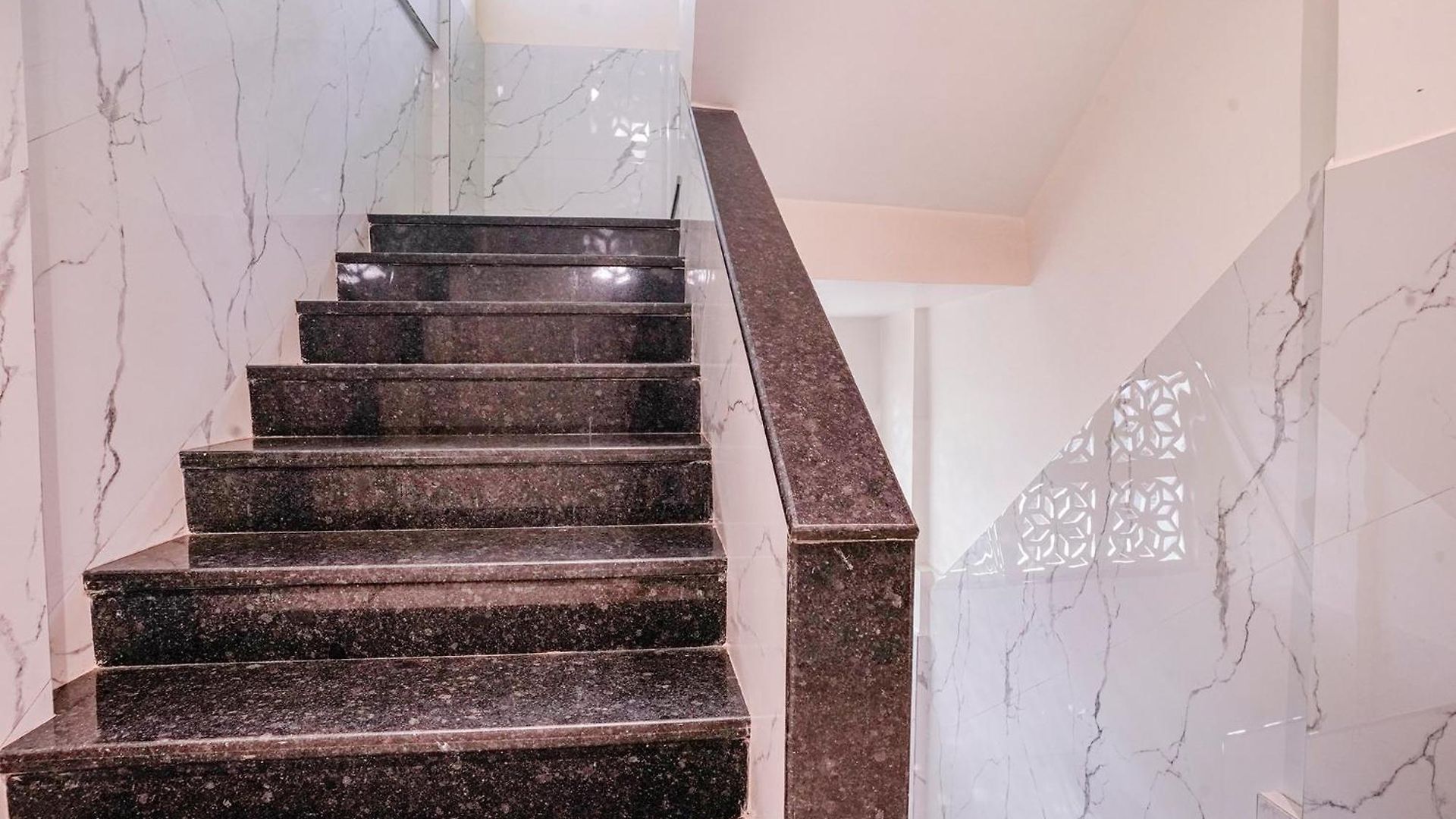 Hotel Fabhotel Utsav Residency 3*
