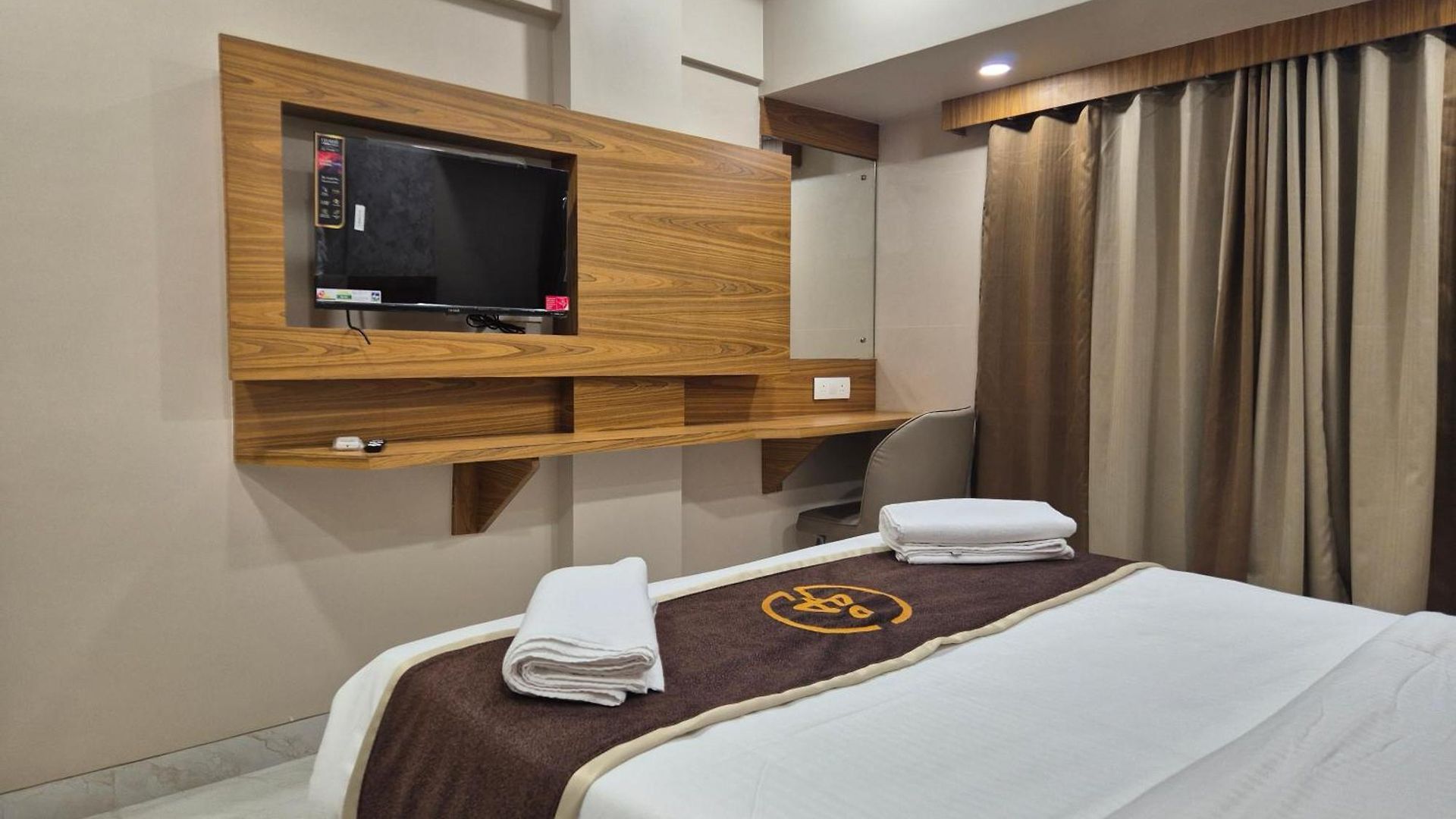 Hotel Galaxy Bkc