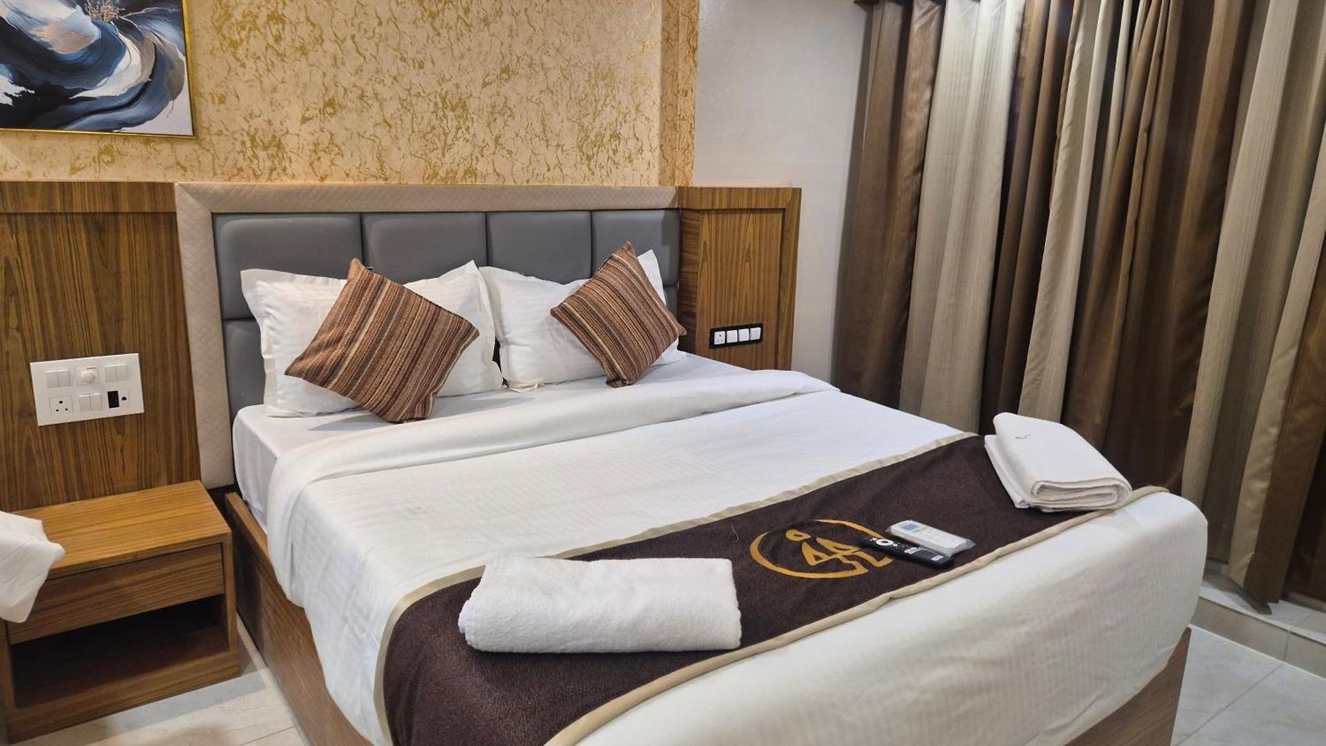 Hotel Galaxy Bkc Mumbai