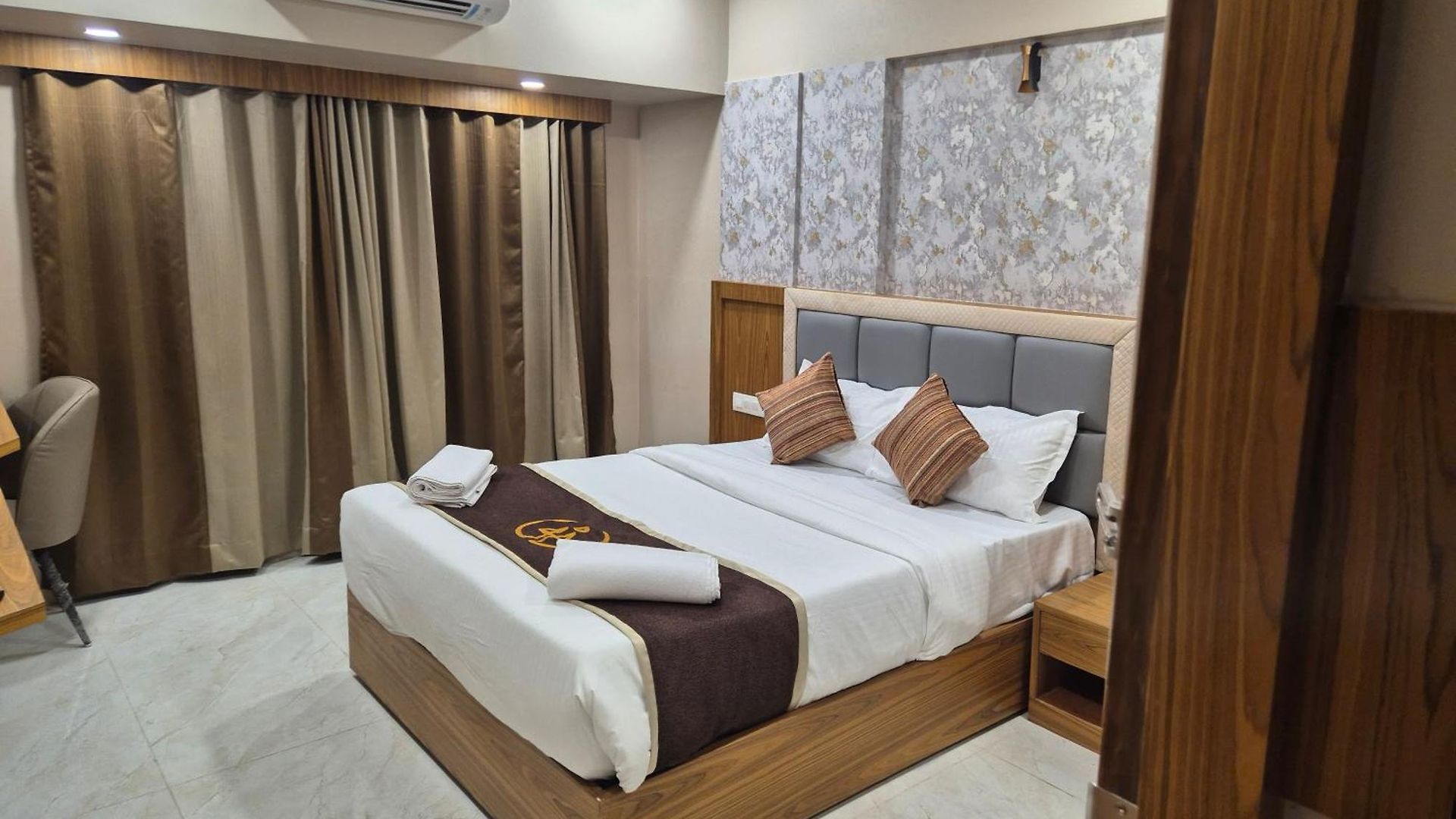 Hotel Galaxy Bkc Mumbai