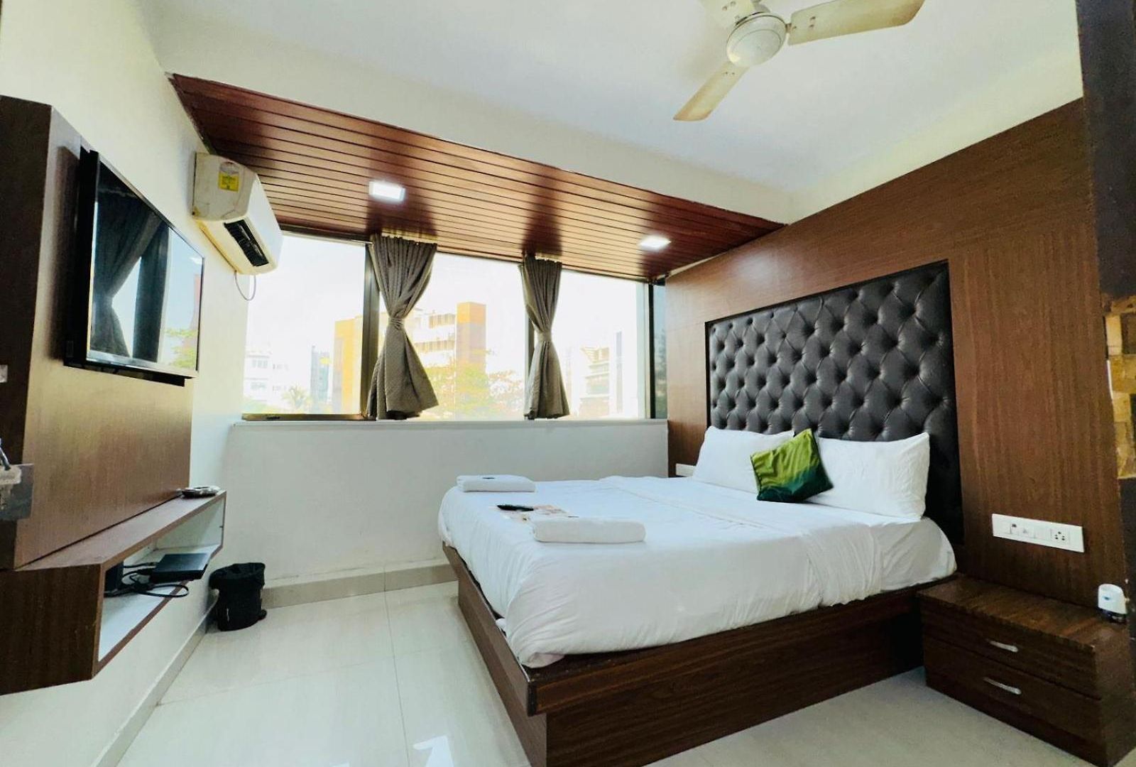 Hotel Artusinn Midc Andheri East Mumbai