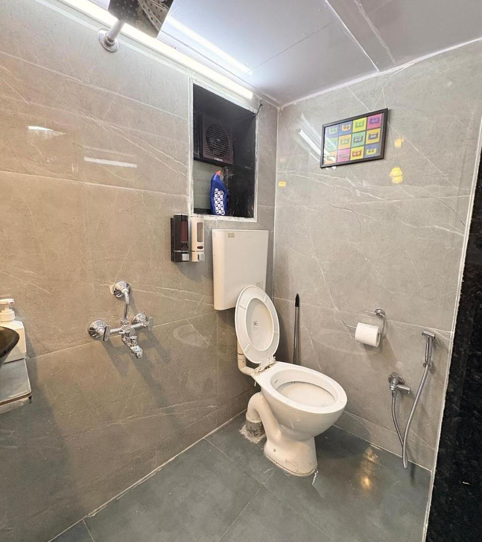 Independent Garden Cottage-bandra-carter Road *