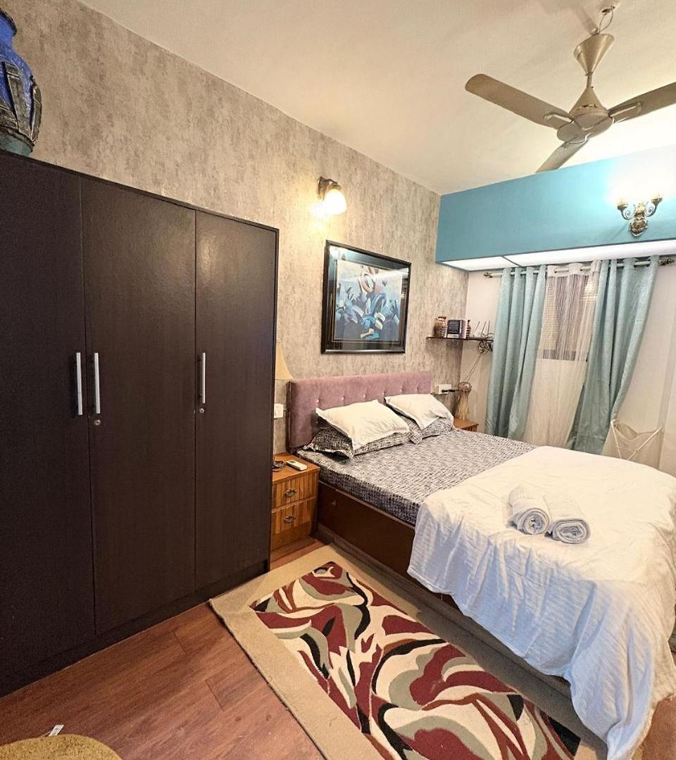 Independent Garden Cottage-bandra-carter Road Apartment Mumbai