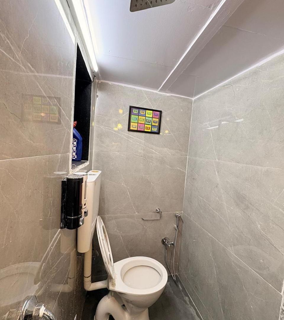 Independent Garden Cottage-bandra-carter Road Apartment *